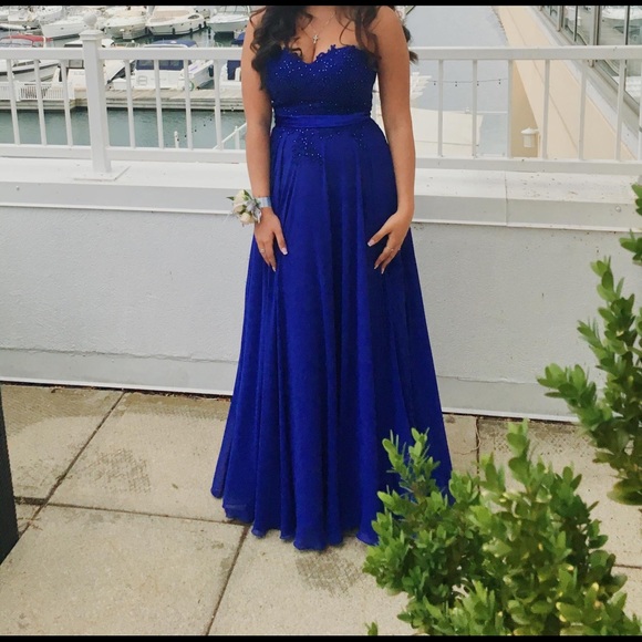 Prom dress - Picture 3 of 4